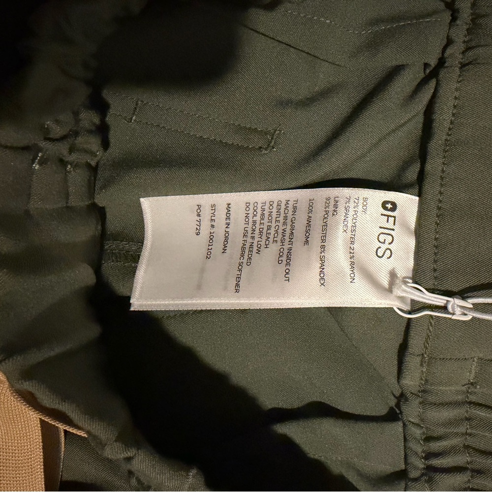 Figs Dowa Moss pants XS petite - Picture 6 of 6